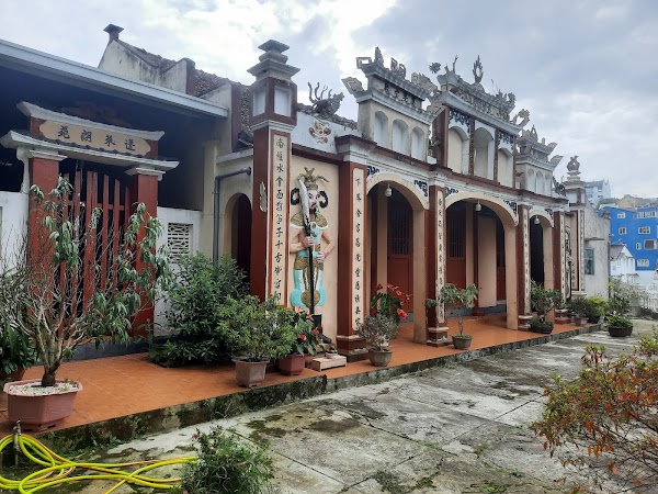 Đền Thờ Trần Hưng Đạo