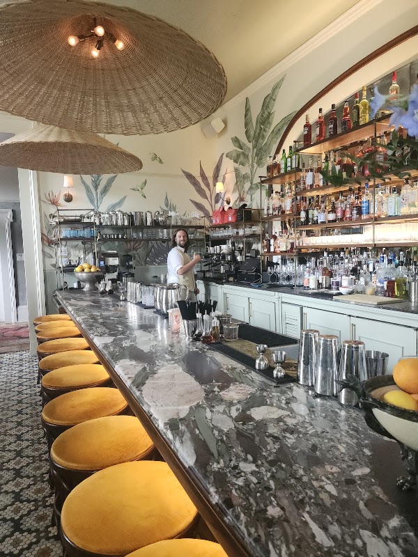 Paradise Lounge 3