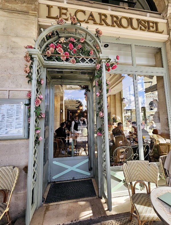 Le Carrousel