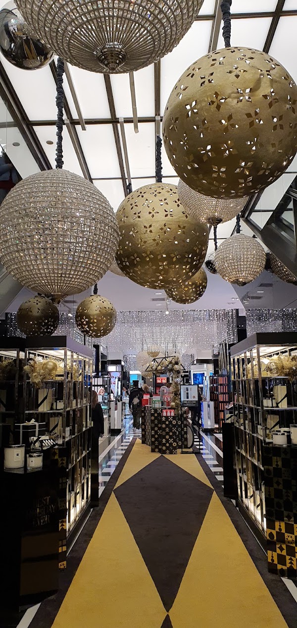 Bloomingdale's 4