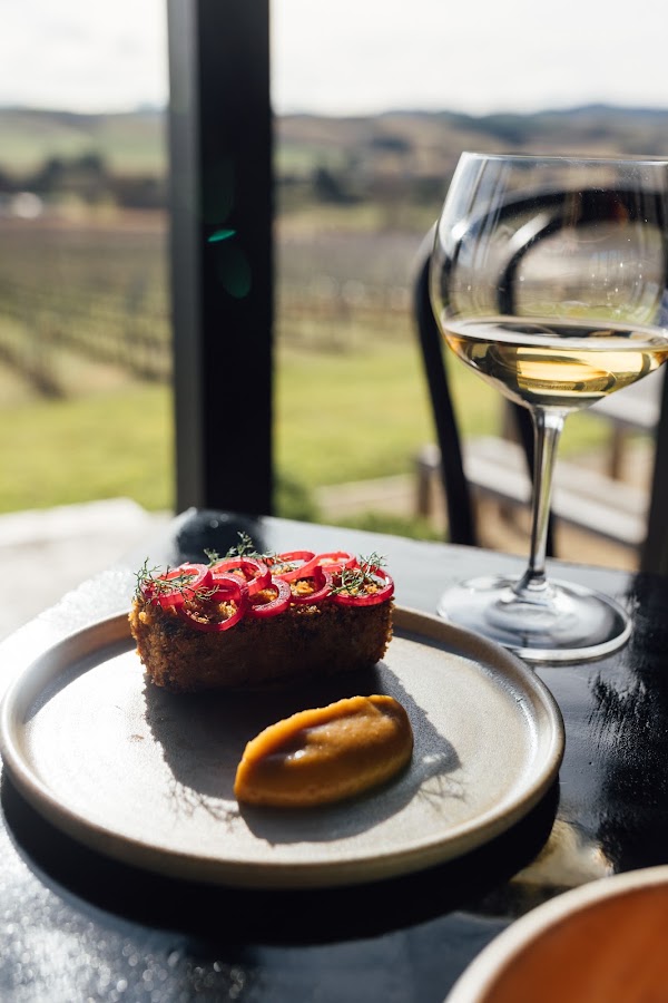 Black Estate Wines 1