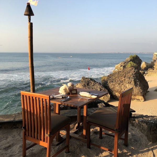 Kisik Seafood Bar and Grill