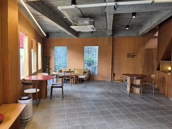 Waken Cafe