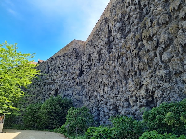 Dripstone Wall 6