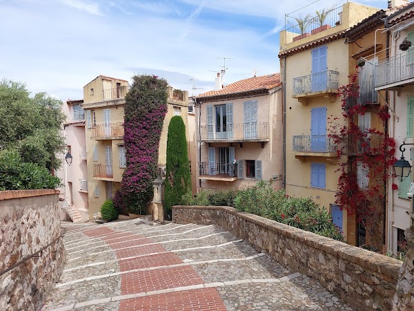 Le Suquet, old quarter of Cannes 2