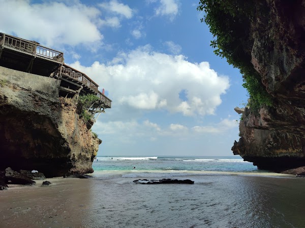 Suluban Beach 5