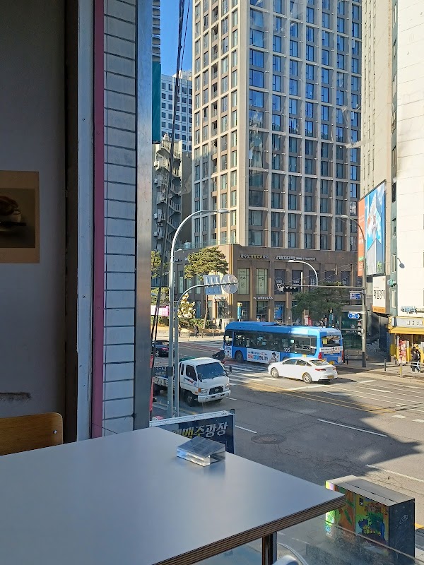 Sector Coffee Roasters, Euljiro branch 2