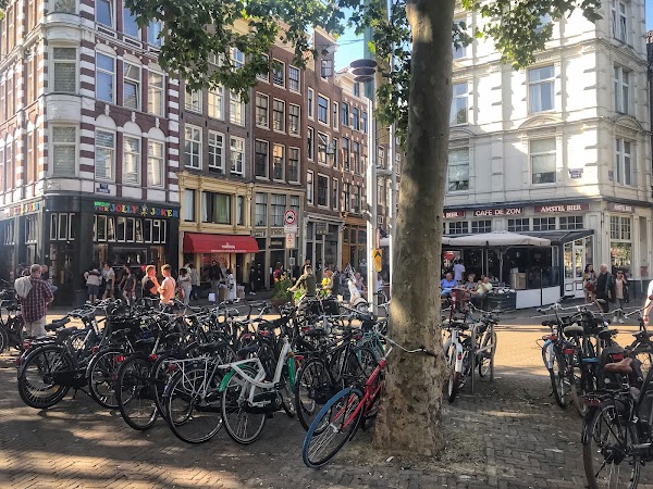 Nieuwmarkt 4