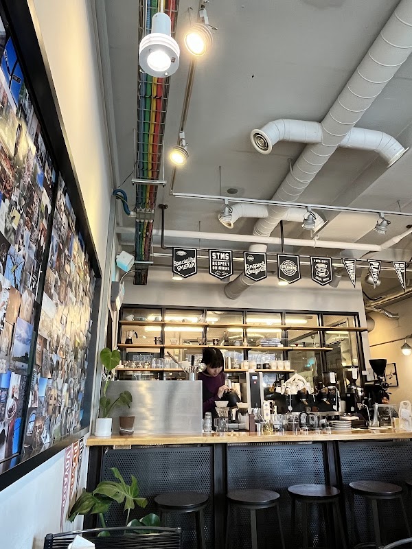 Steamers Coffee Factory 4