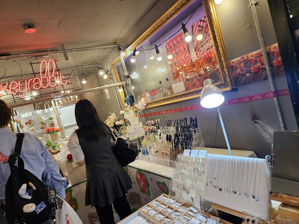 Itaewon Market 4