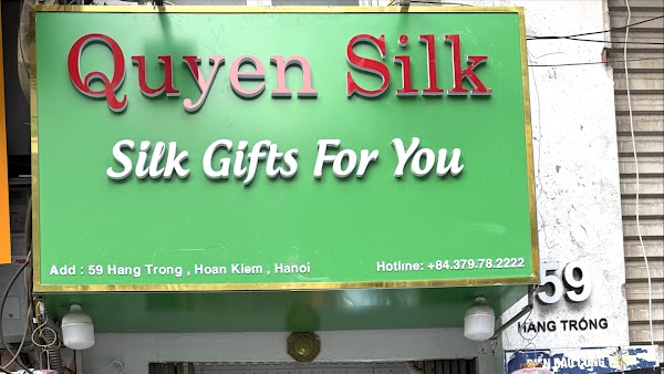 Quyen Silk (Scarves & Accessories)