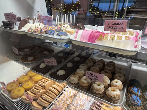 Erin McKenna's Bakery 4