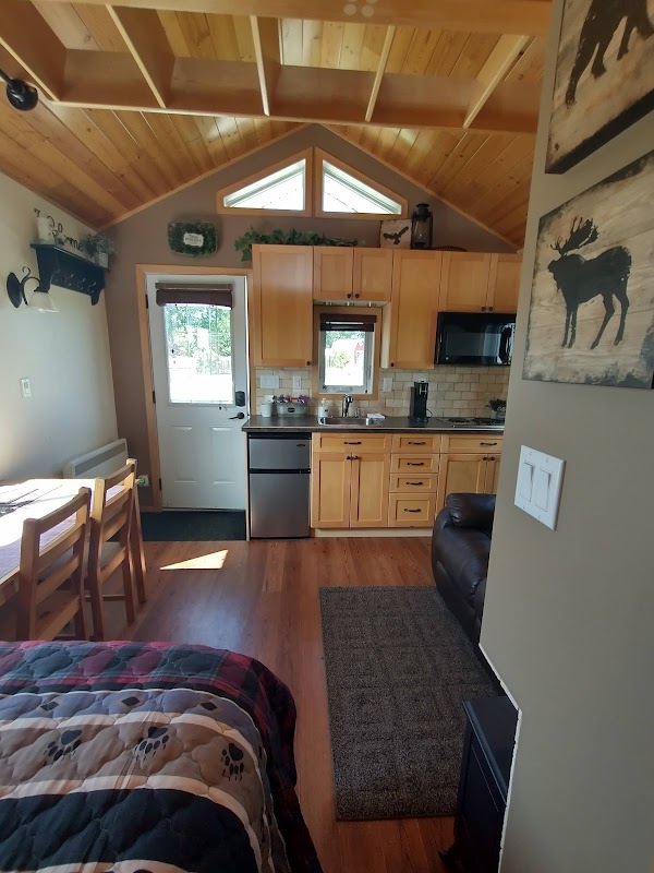 Prairie Rose Cottage - Hot Tub Cabin Near Fort Macleod 3