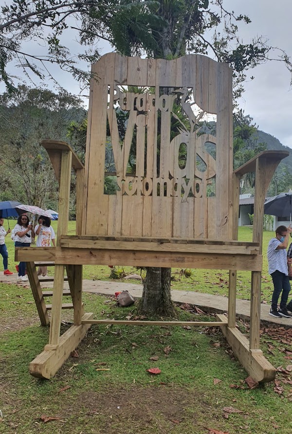 Lares 2