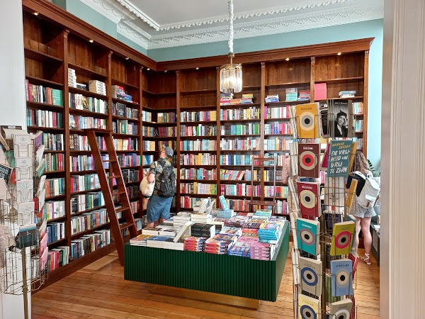 Luddites Books & Wine 5