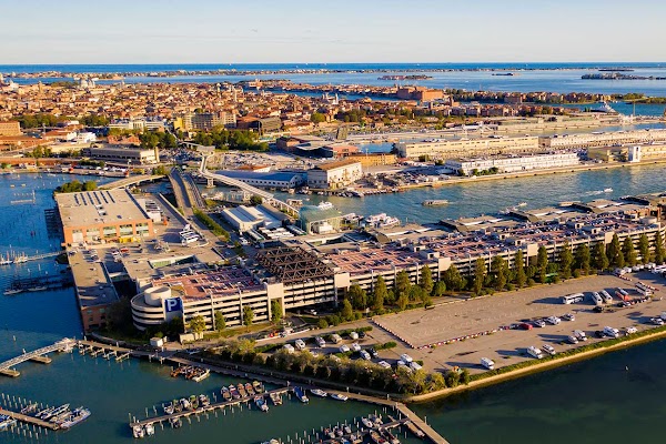 Venezia Tronchetto Parking