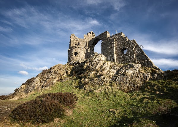 Mow Cop Castle 1