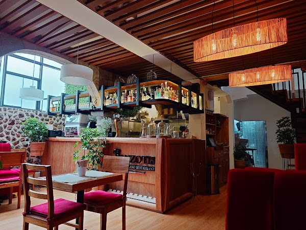 Panzotis Ítalo Peruano Restaurant