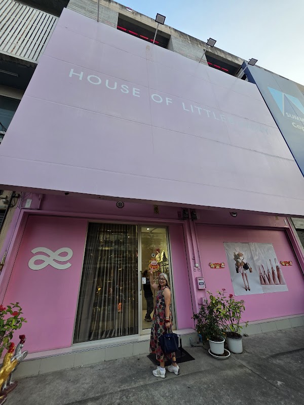HOUSE OF LITTLEBUNNY