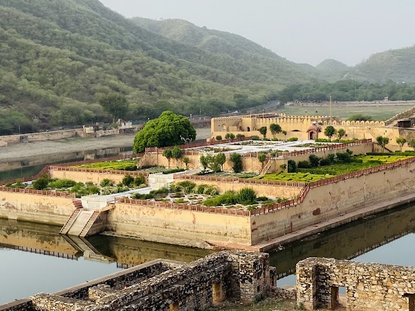 Amber Palace 2