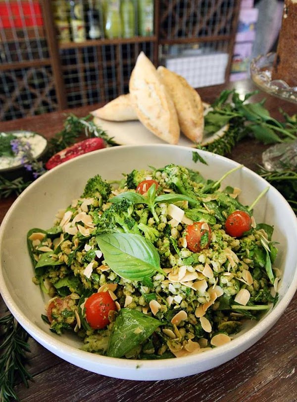 New Farm Deli 6