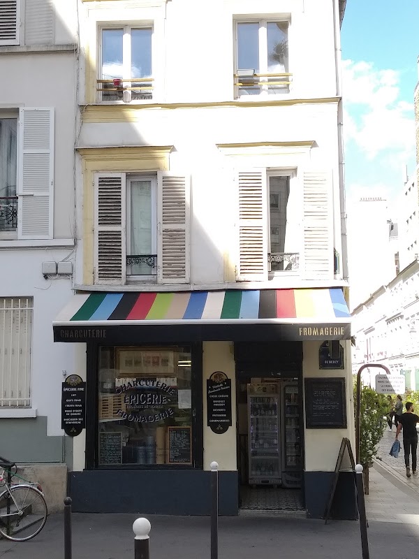 Rue Crémieux 2
