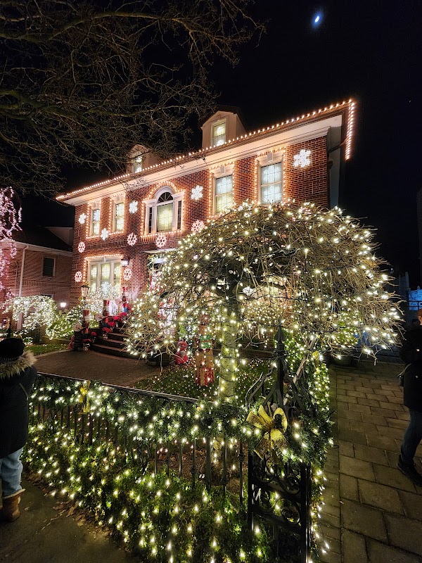 Dyker Heights 4
