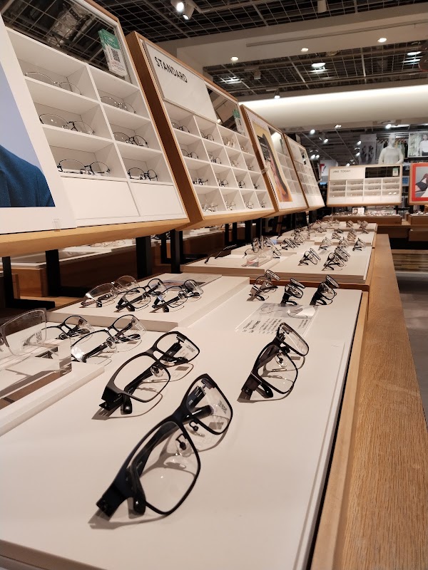 JINS Yodobashi Akiba 1