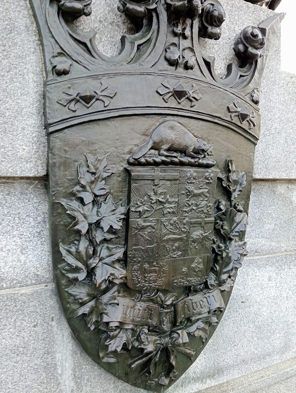 Statue of Queen Victoria 3