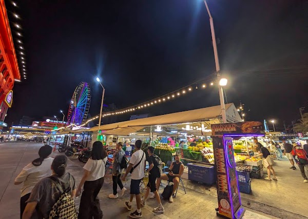 Runway Market 5