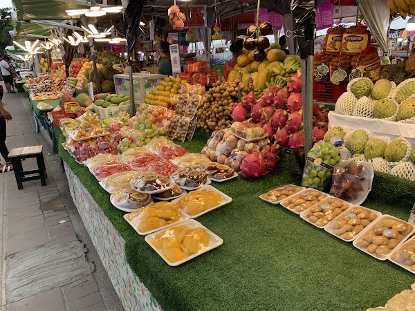 Runway Market 2
