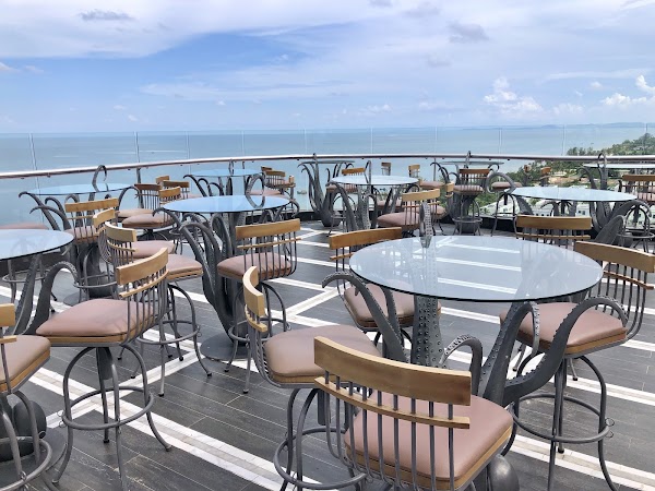 INK 360 Rooftop Bar