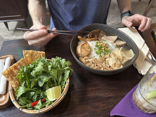 Shamballa Vegetarian, Restaurant & Lounge - Sai Gon 3