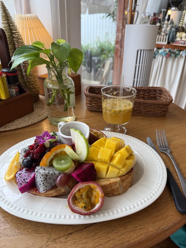 The Little Sunday Café - Breakfast & Brunch 3