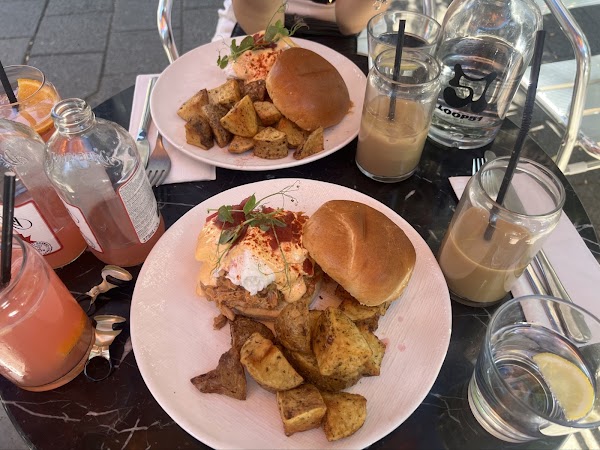 Loop 51 - Vinyl Brunch Bar 2