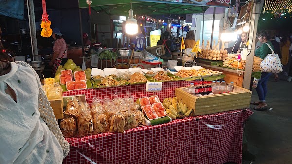 Naka Weekend Market 5