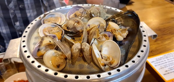 Ugine Grilled Clams 5