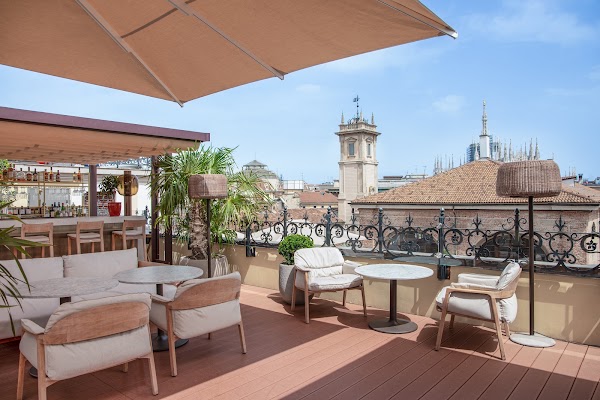 Isola Rooftop Terrace Milano