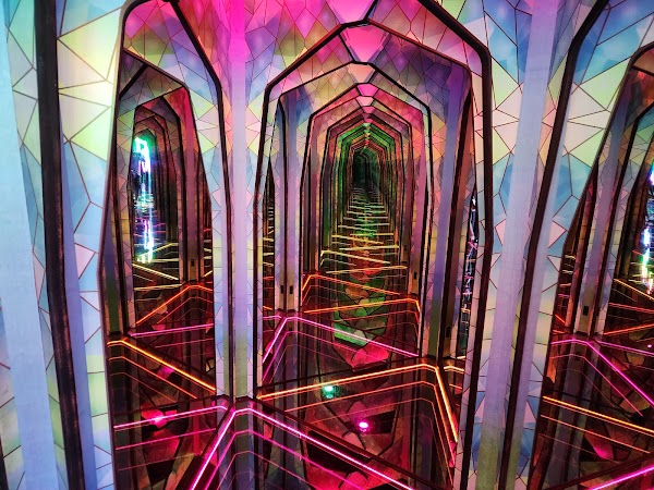 Ripley’s Mirror Maze 5