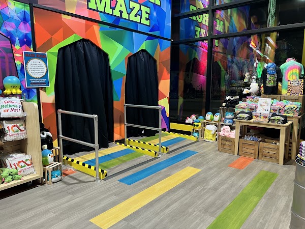 Ripley’s Mirror Maze 2