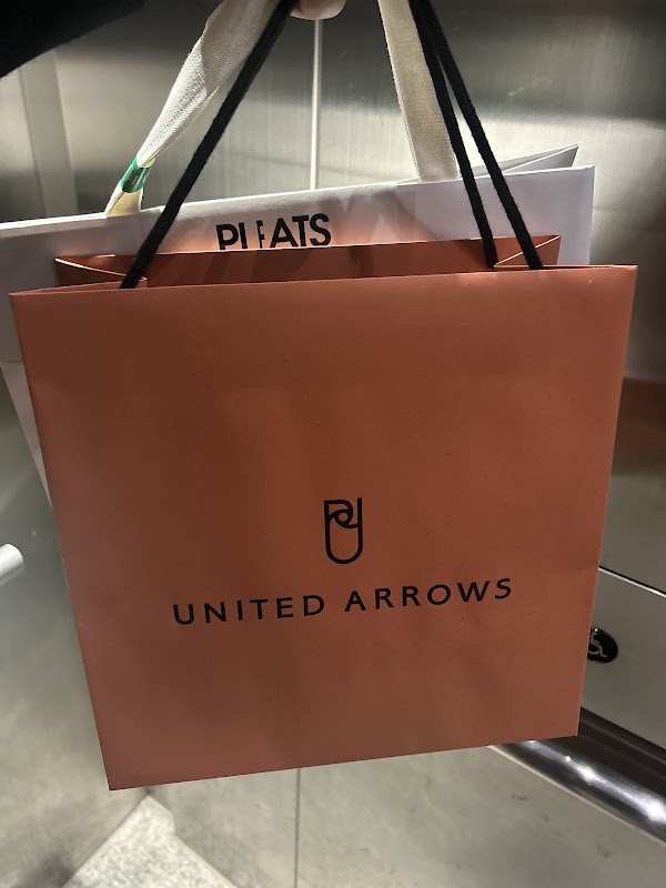 UNITED ARROWS OSAKA MEN'S STORE 4