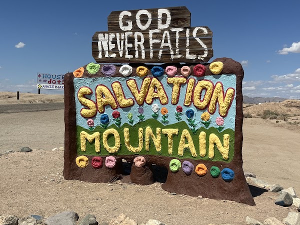 Salvation Mountain 4
