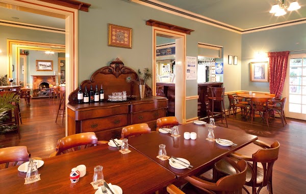 The Earl of Spencer Historic Inn - Bar & Restaurant 1