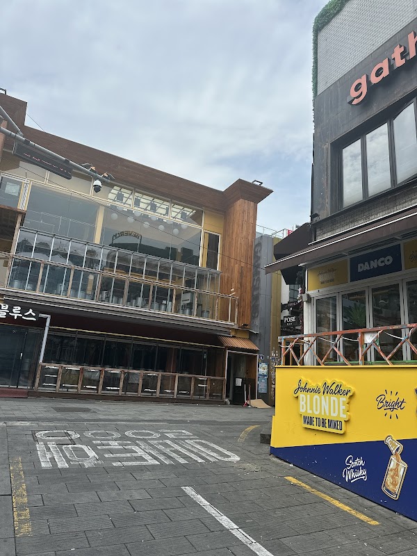 Itaewon club gathering 2