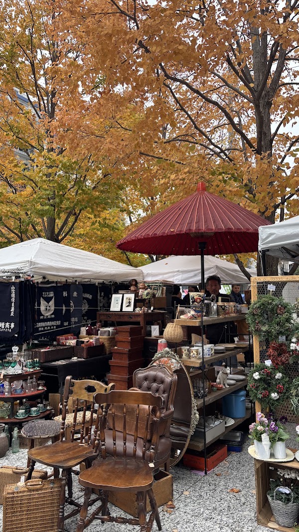 Shibuya antique market 5