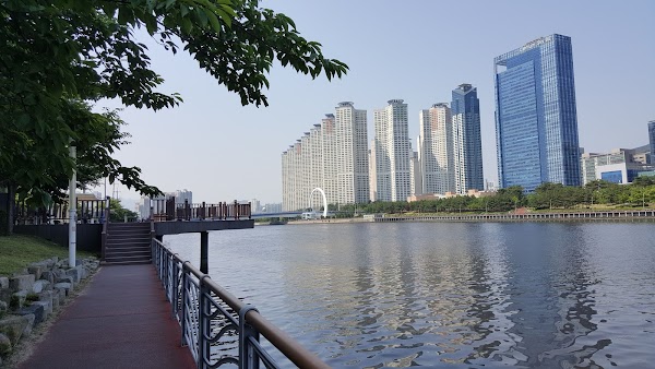 Busan 25