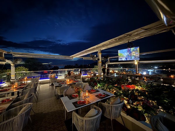 Khubani Rooftop Bar and Restaurant خوباني 3
