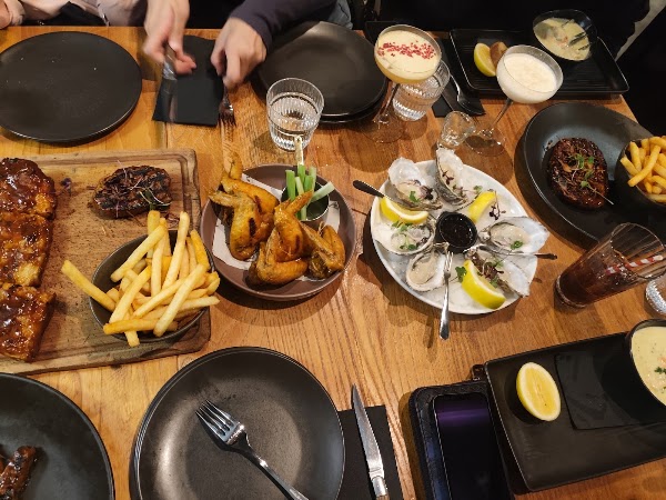 Flame Bar & Grill 4