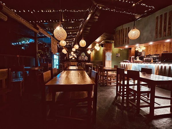 Yaka Lounge