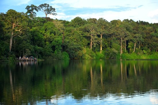 Lake Yeak Laom